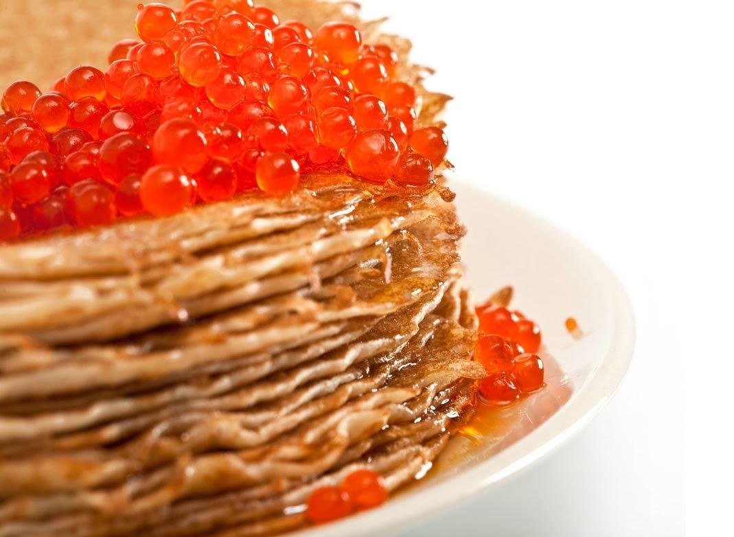 Масленица блины с икрой