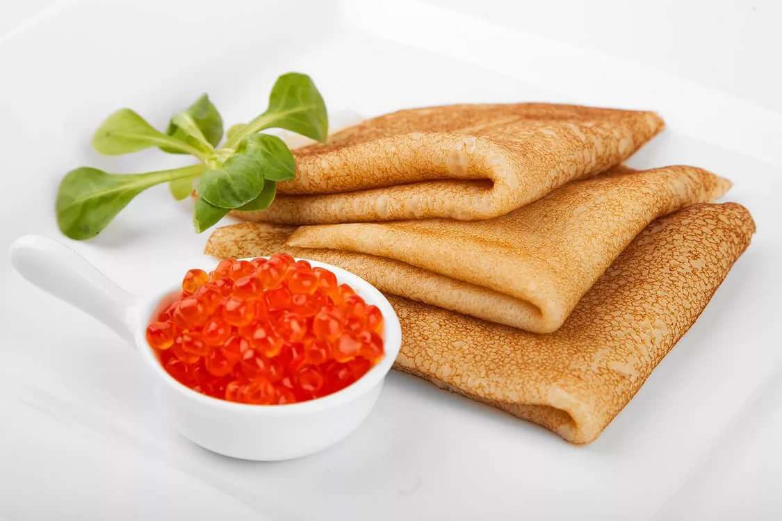 Блинчики с красной икрой