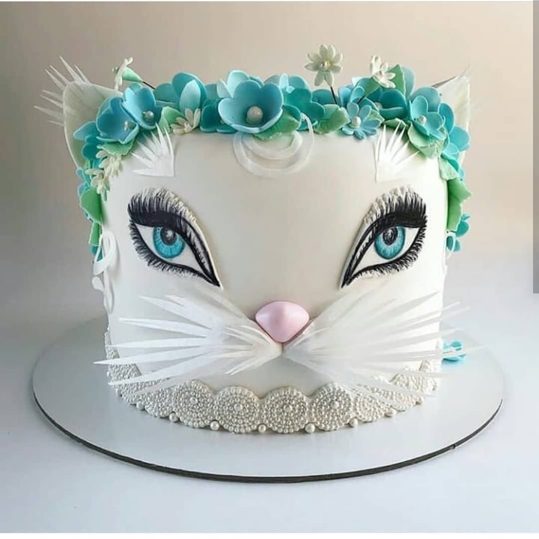 Торт с «кошечкой»