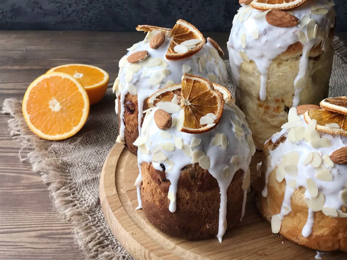 Кулич с орехами
