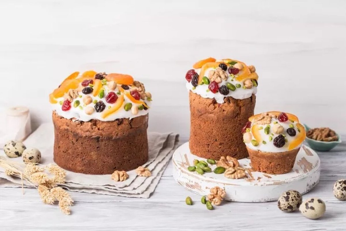 Кусок кулича