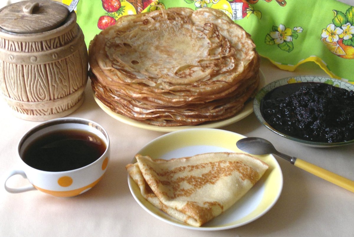 Блины на дрожжах на Масленицу