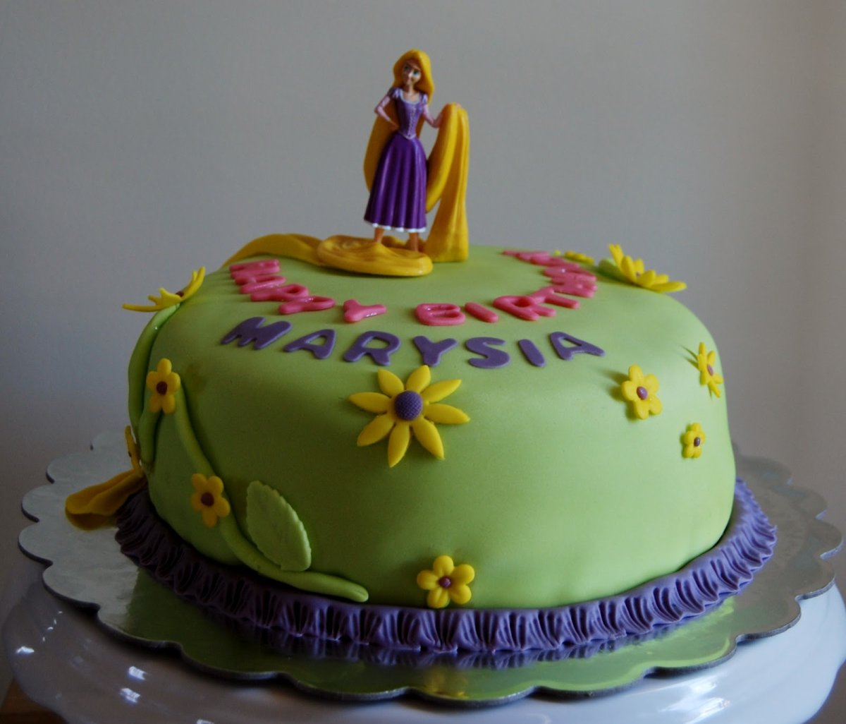 Rapunzel Cake