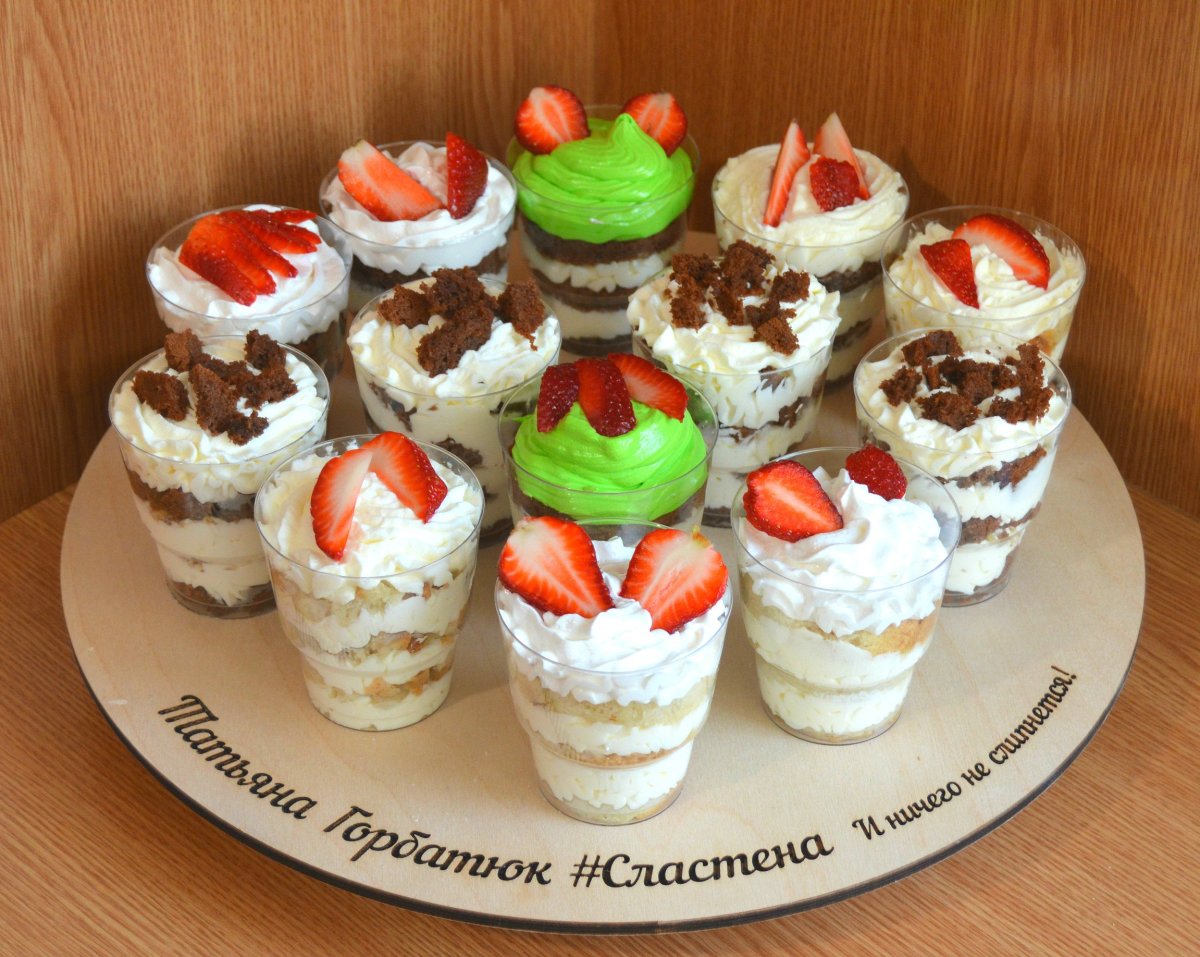 Трайфл смородиновый мусс