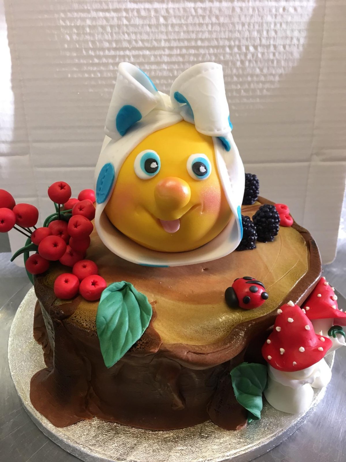 Колобок из мастики
