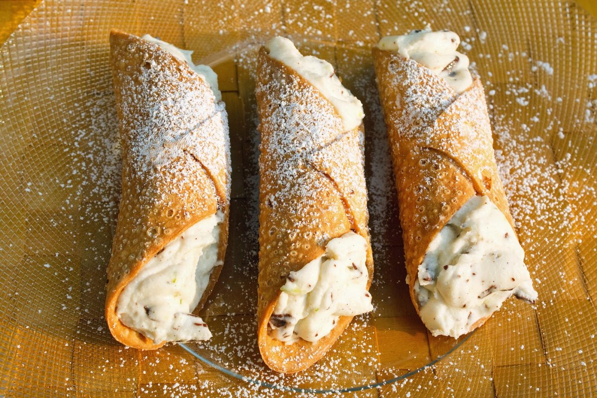 Каноли с сыром
