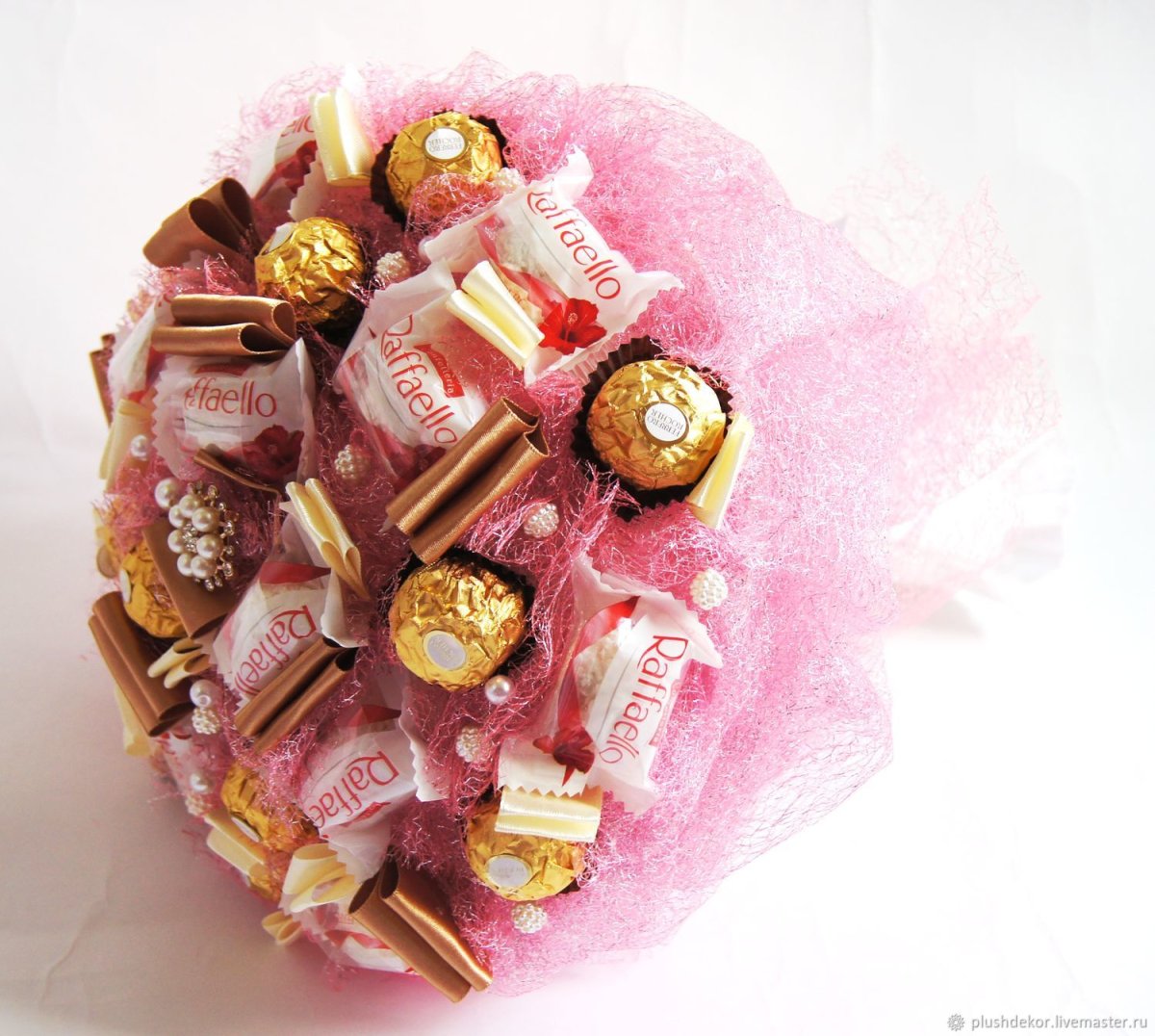 Букет из Ferrero Rocher