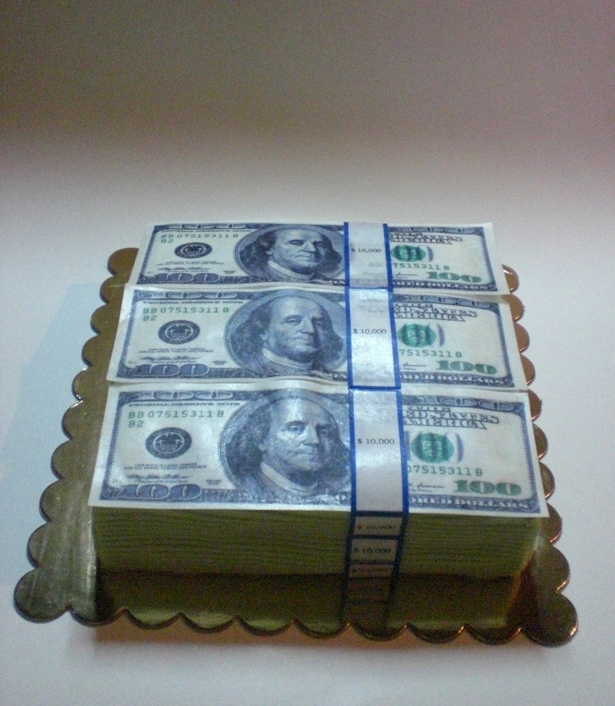 Торт в виде доллара