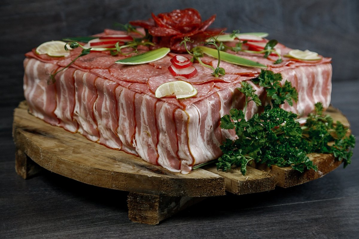 Торт из мяса