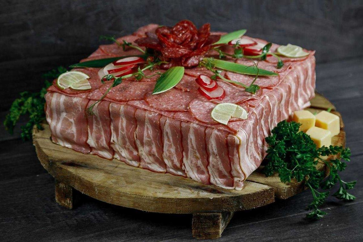 Мясной торт на день рождения