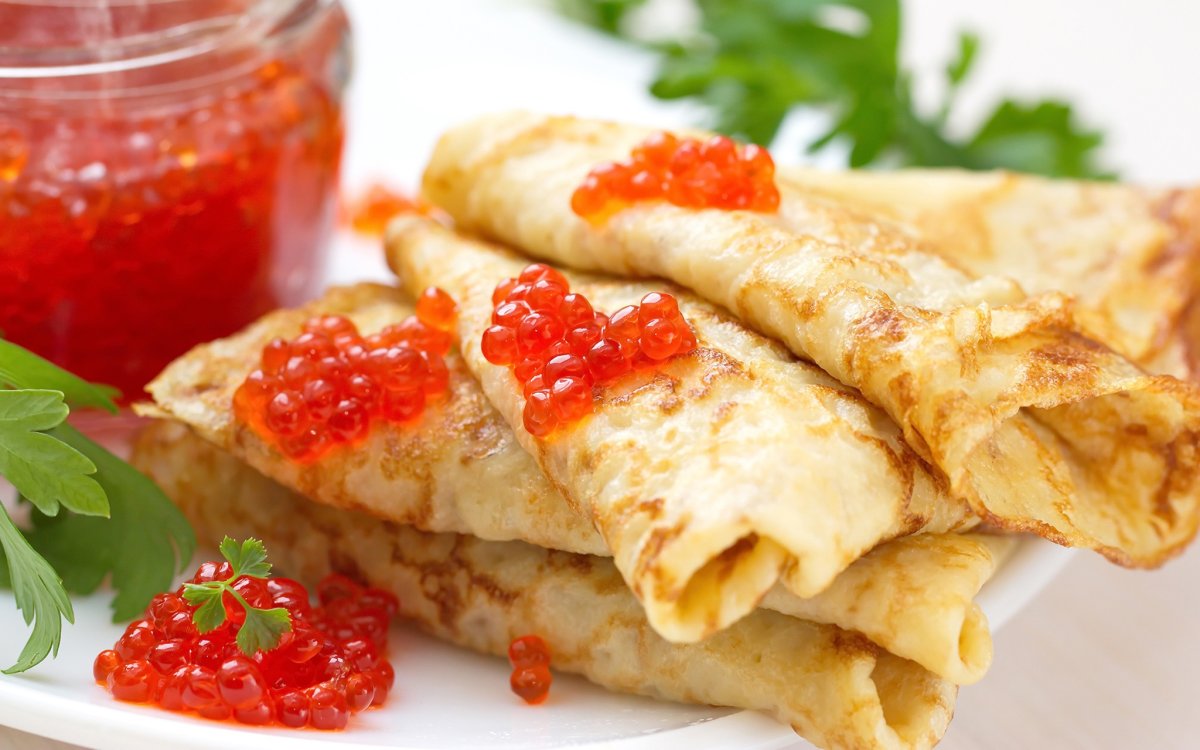 Масленица блины с икрой
