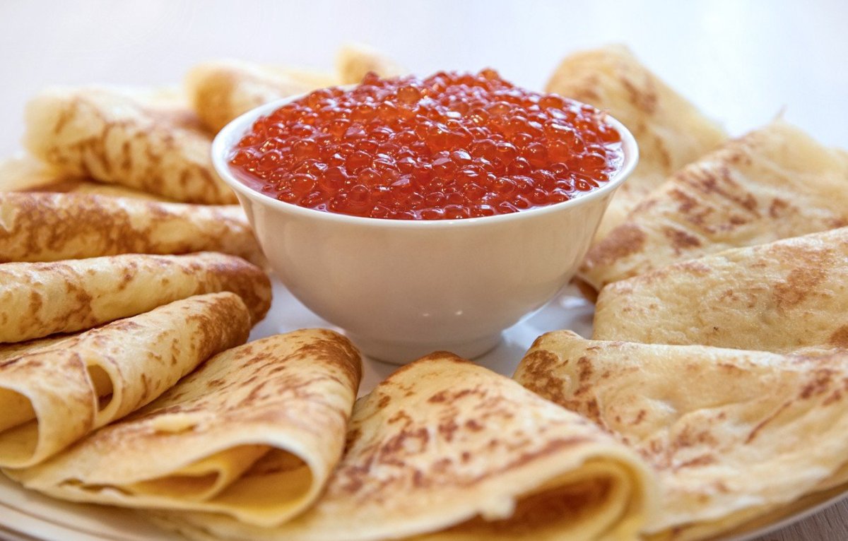Масленица блины с икрой