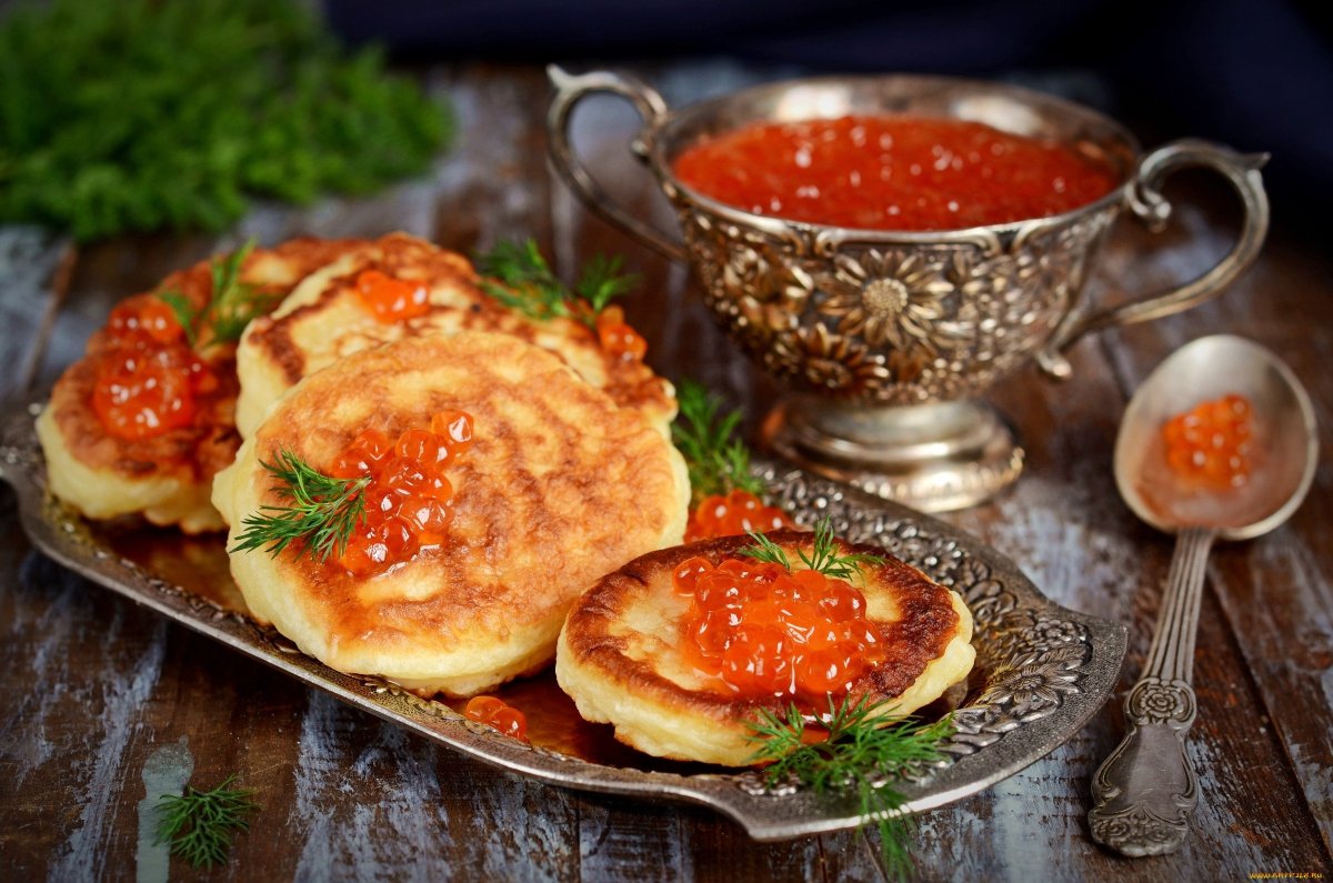 Blini s Krasnoi ikroi