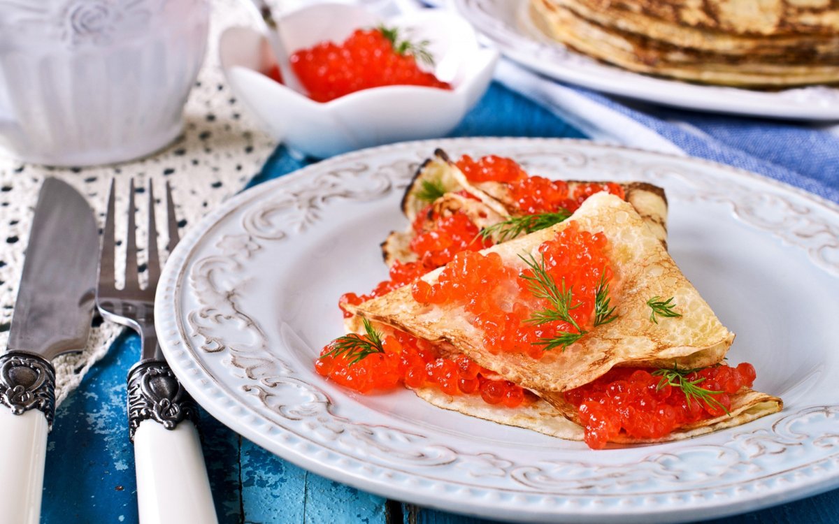 Блинчики с икрой Масленица