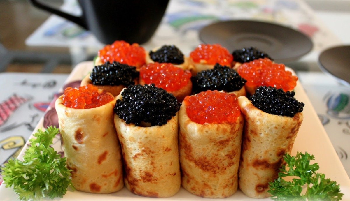 Блины с лососем и икрой