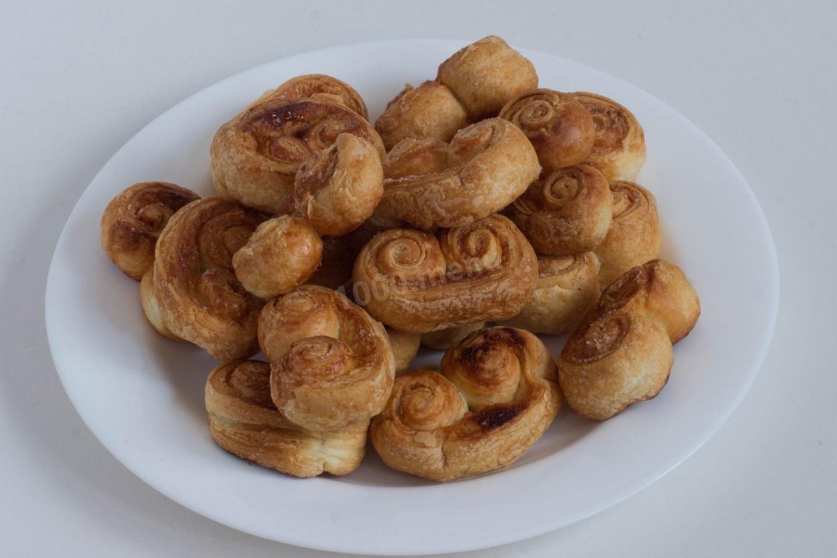 Печенье ушки соленые