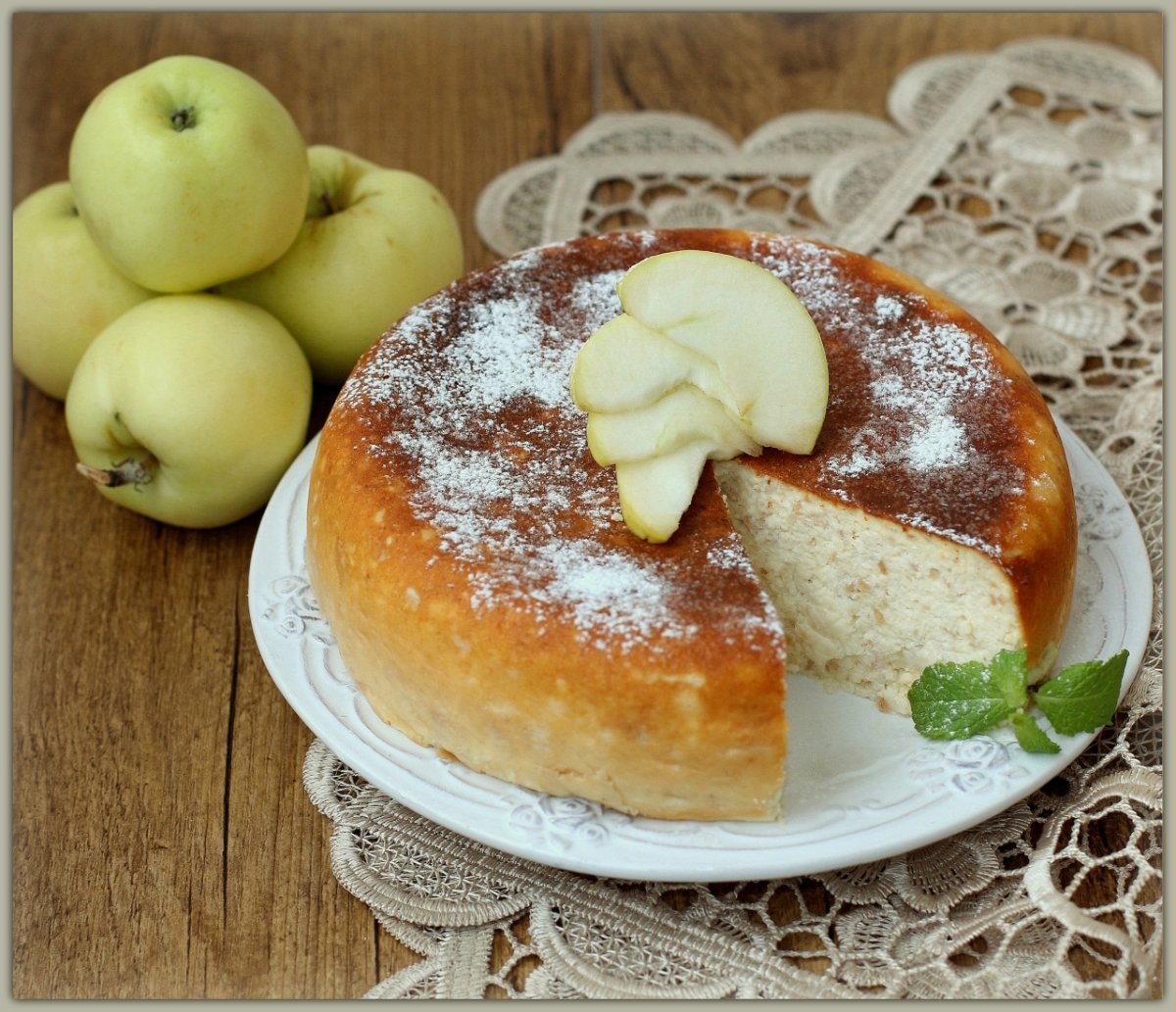 Творожная запеканка с яблоками