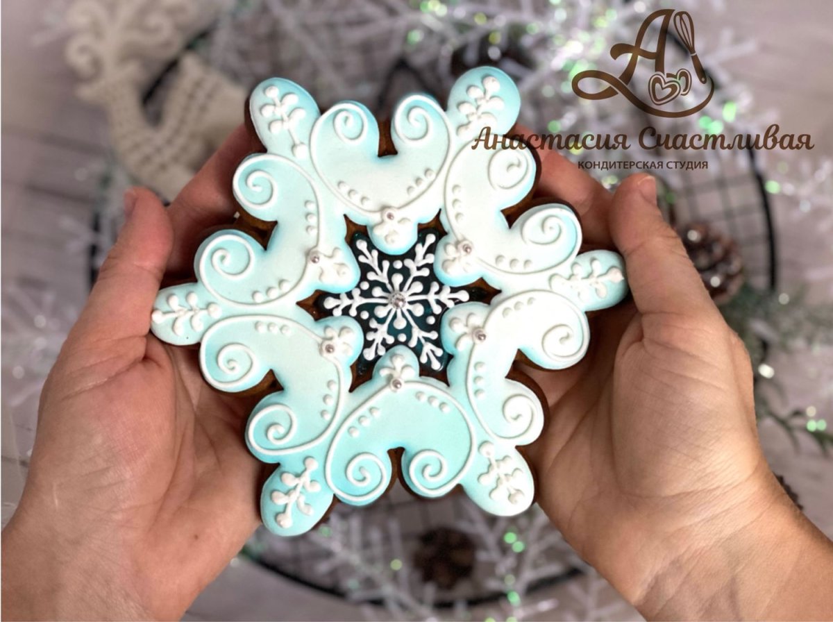 Пряники снежинки новогодние
