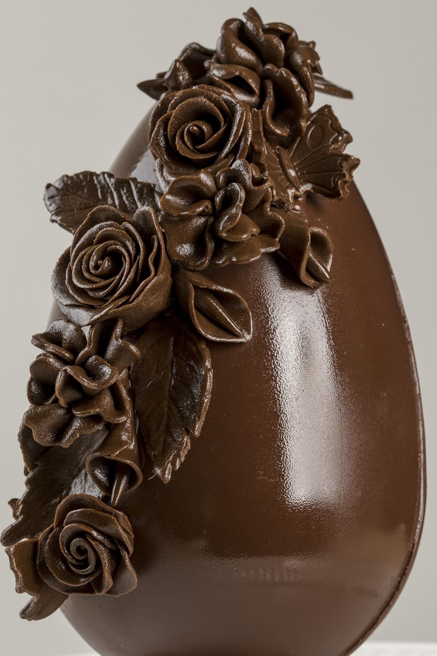 Изделия из шоколада. Украшения из шоколада. Шоколадные фигурки. Шоколадные цветы. Красивые изделия из шоколада.