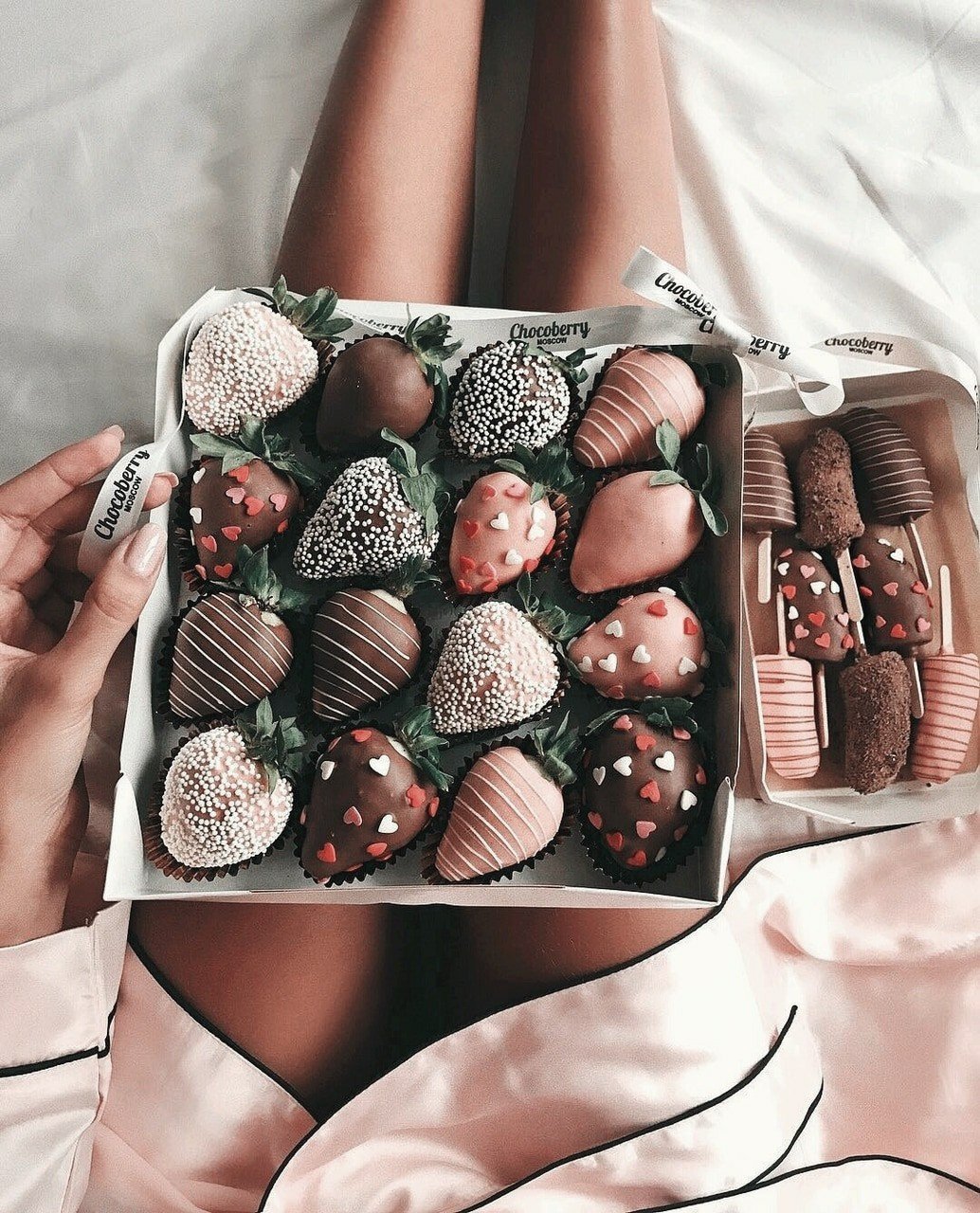 Клубника в шоколаде в коробках