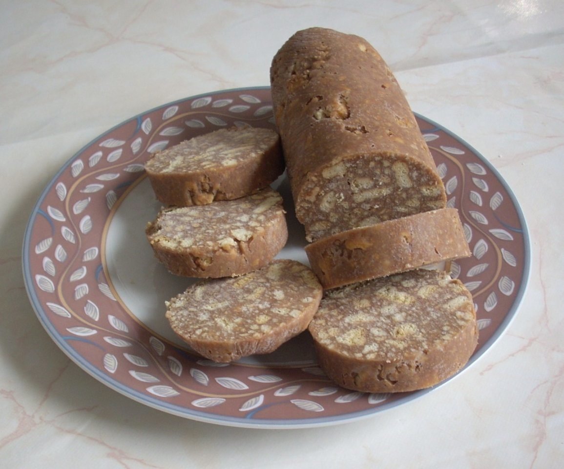 Торт колбаска из печенья