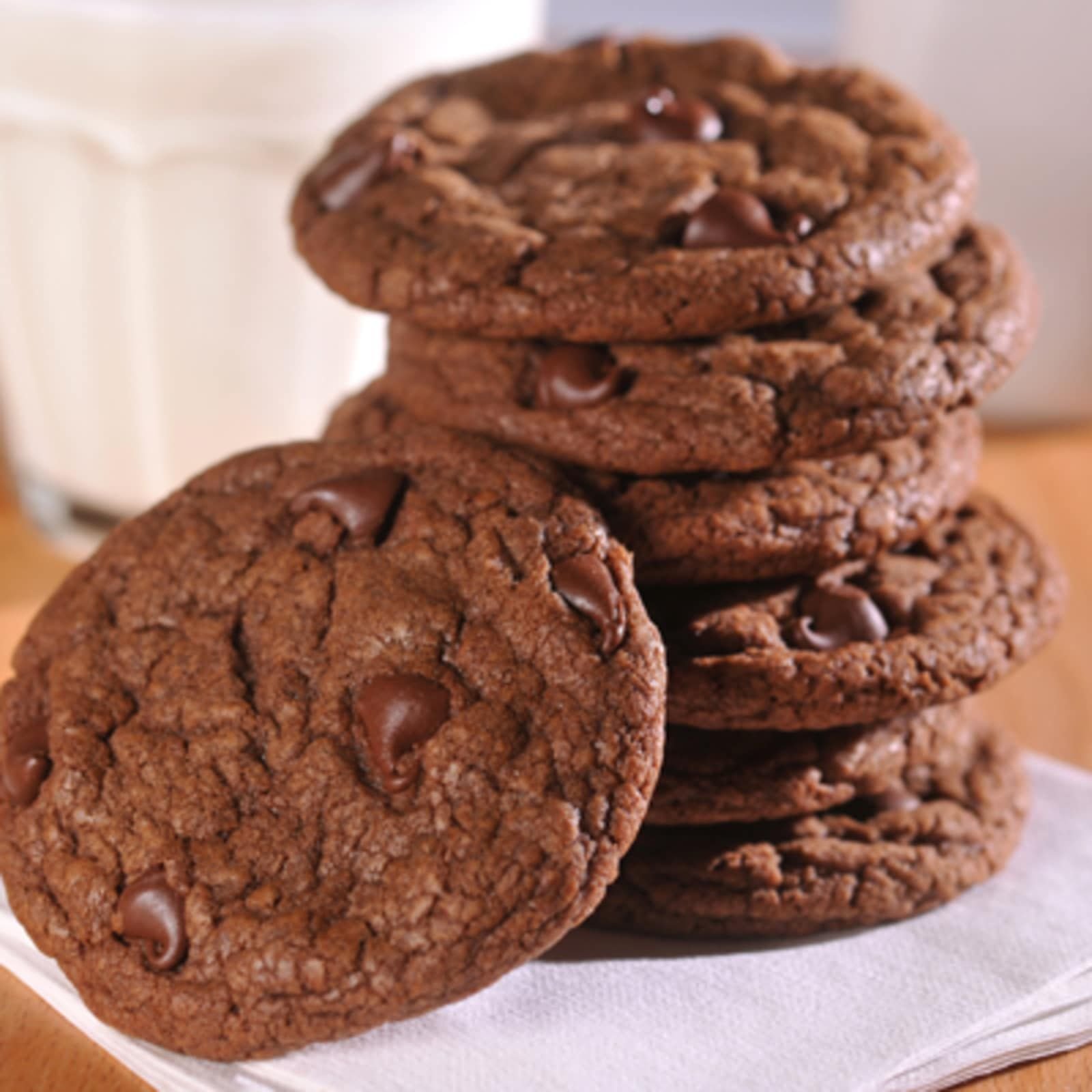 Классическое шоколадное печенье. Печенье Американ кукис. Американское шоколадное печенье кукис. Торт Капитан кукис. Кукис шоколадный с шоколадом.