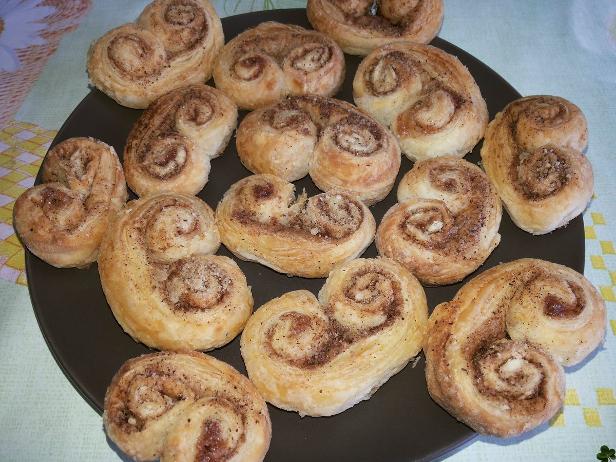 Печенье слоеное ушки