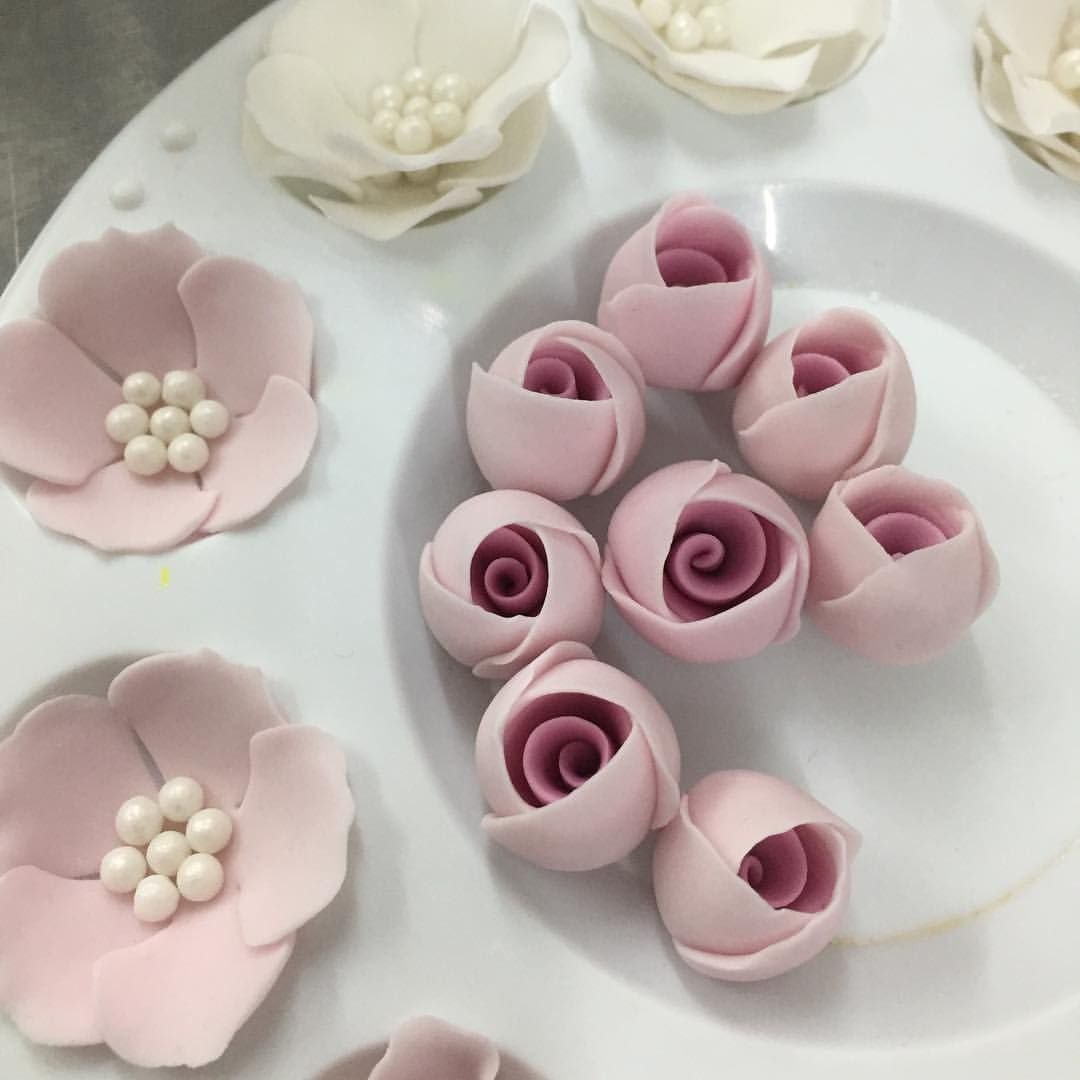 Каменная роза из мастики