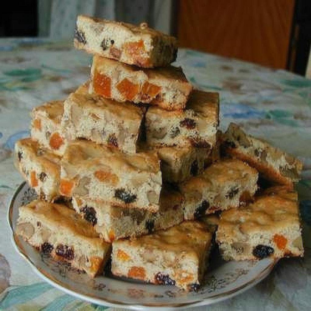 Нарезные пирожные