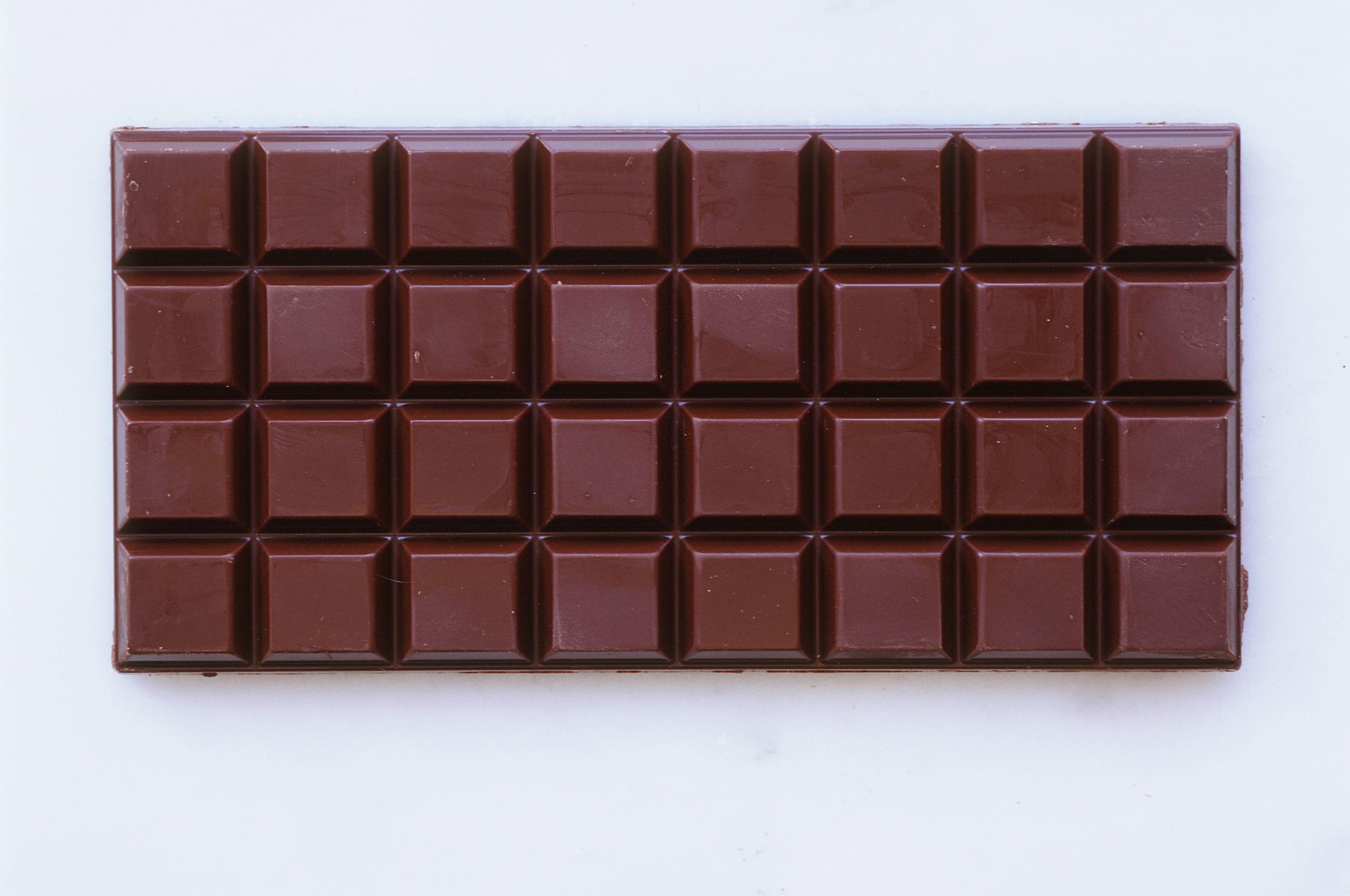 1 кусочек шоколада. Плитка шоколада. Шоколадная плитка. Олька шоколада. 1 Плитка шоколада.