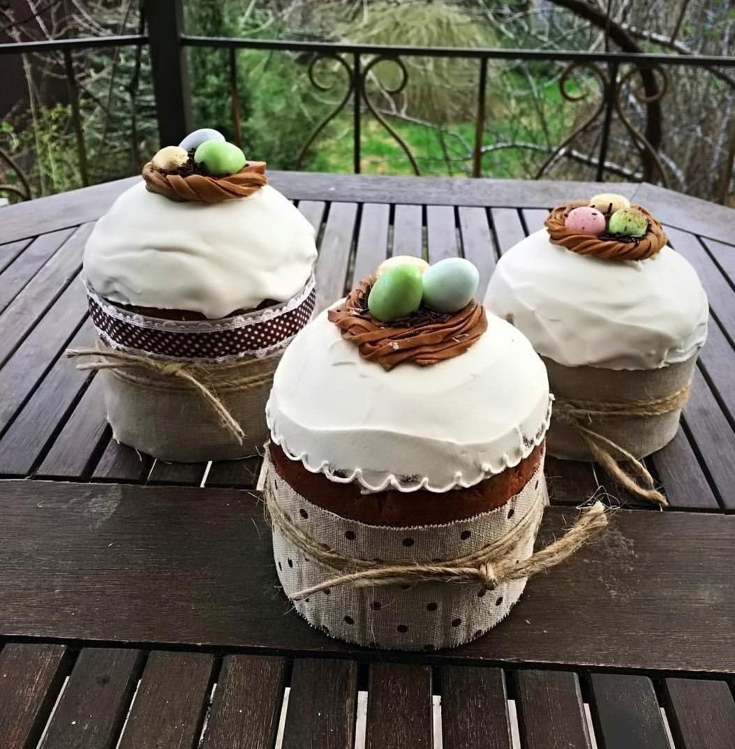Современное украшение куличей