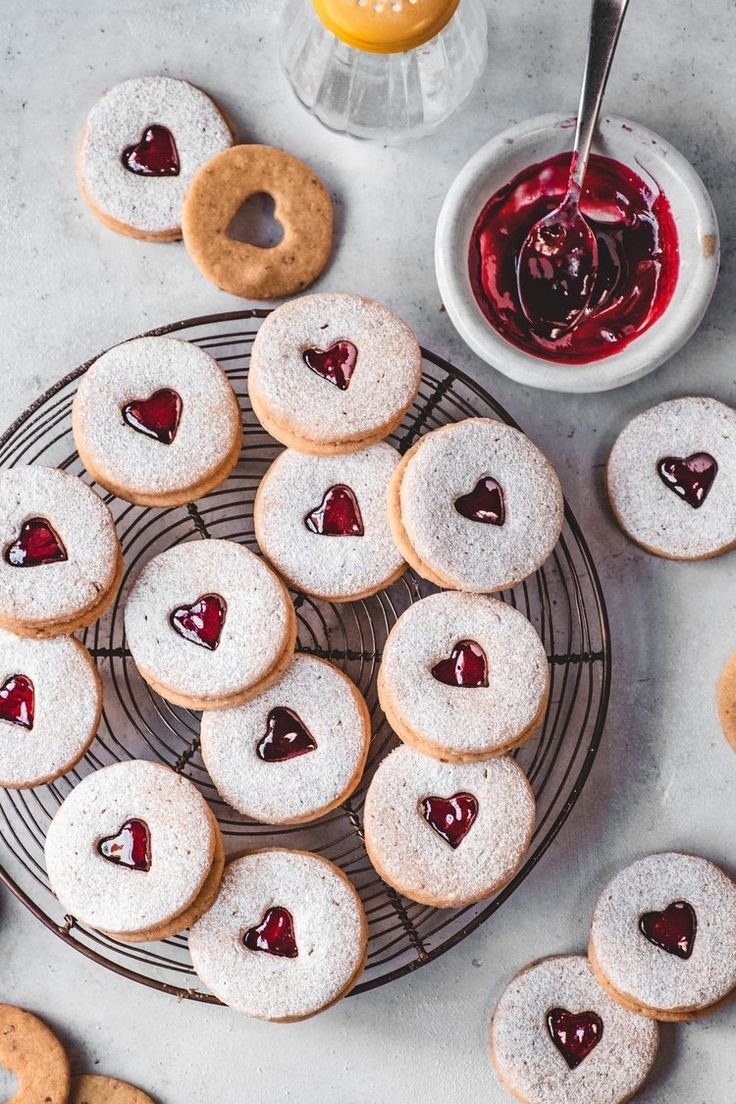 Linzer Cake