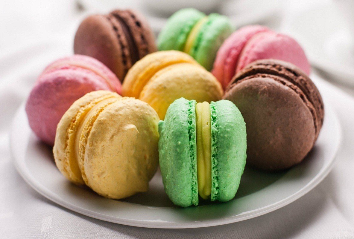 Пирожное макаруны (макаронс)