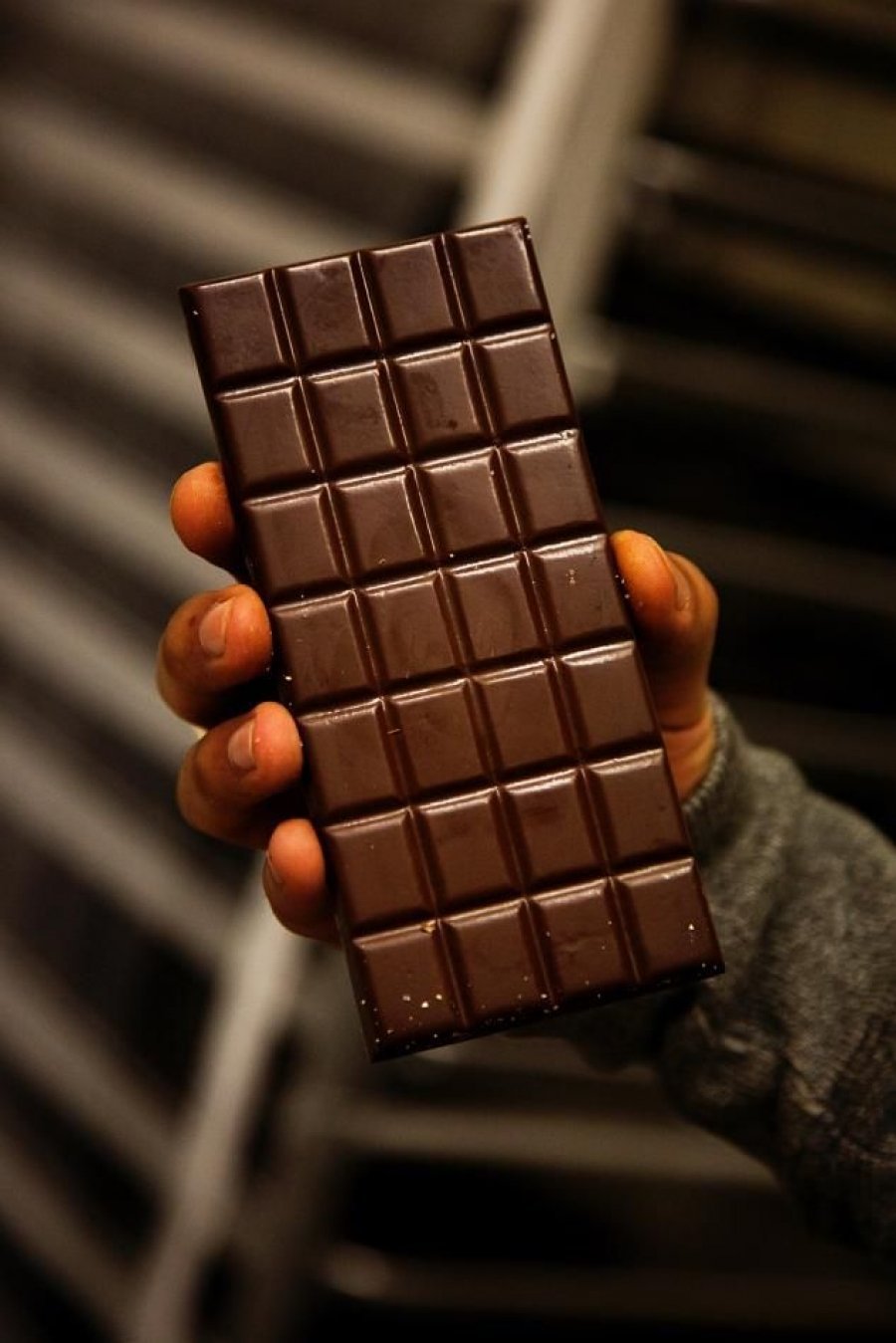Видео с шоколадкой. Шоколадка. Плитка шоколада. Плиточные шоколадки. Плиточка шоколада.