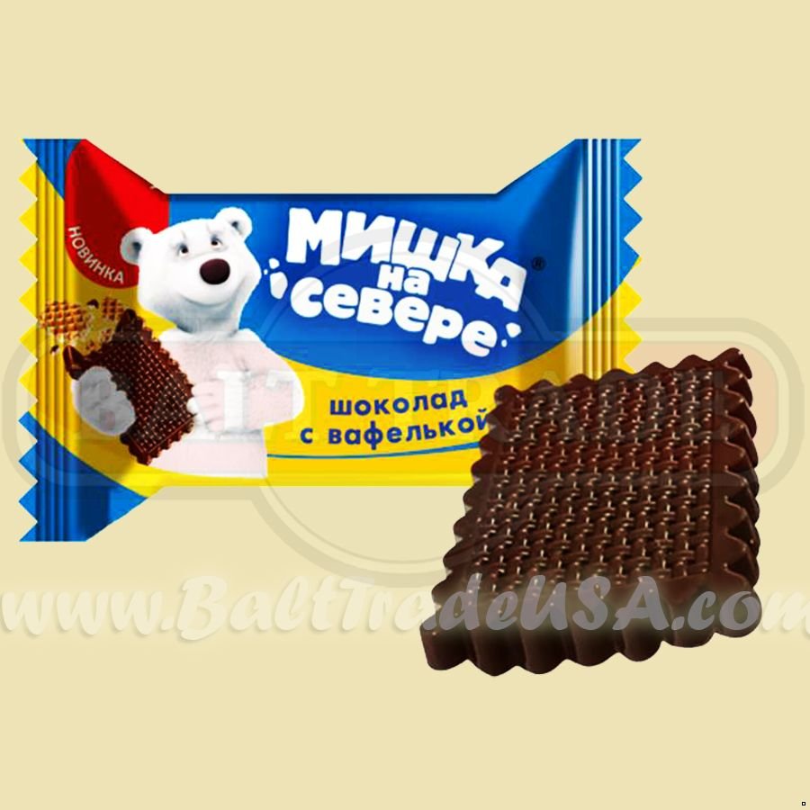 Мишка на севере с вафелькой Крупской