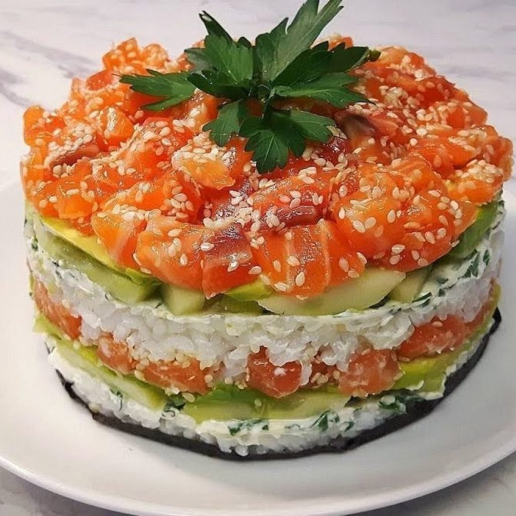 Классический ролл с лососем