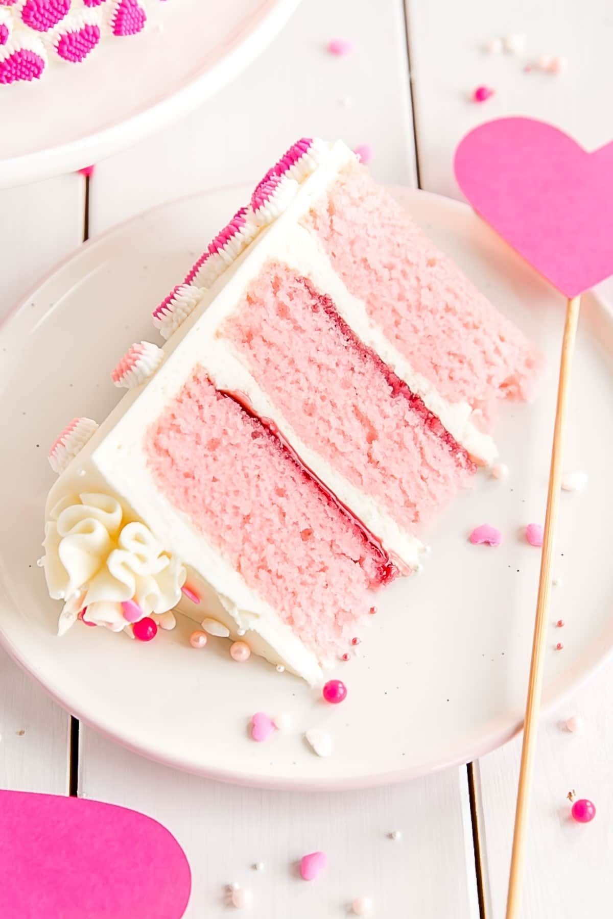 Сделать розовый торт. Торт розовый бархат. Пинк вельвет торт. Пинк кейк торт. Торт в розовых тонах.
