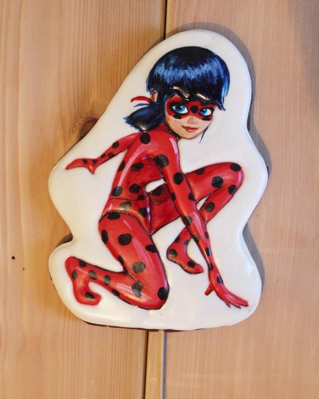 Торт Ladybug