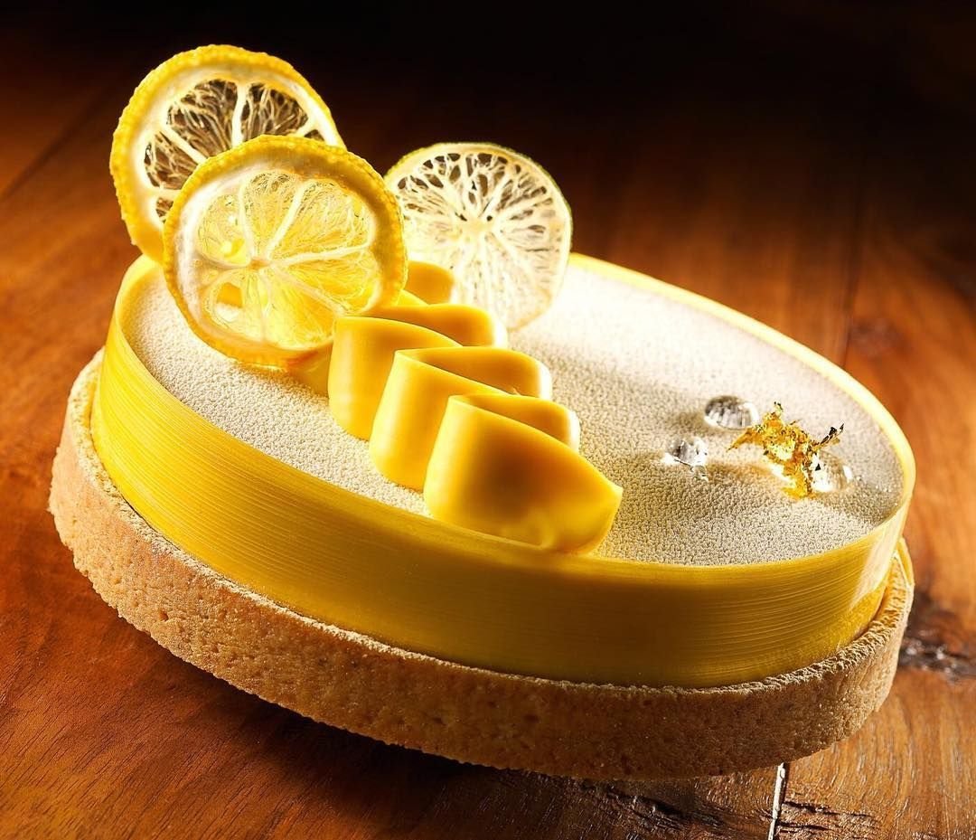 Украшение торта лимоном