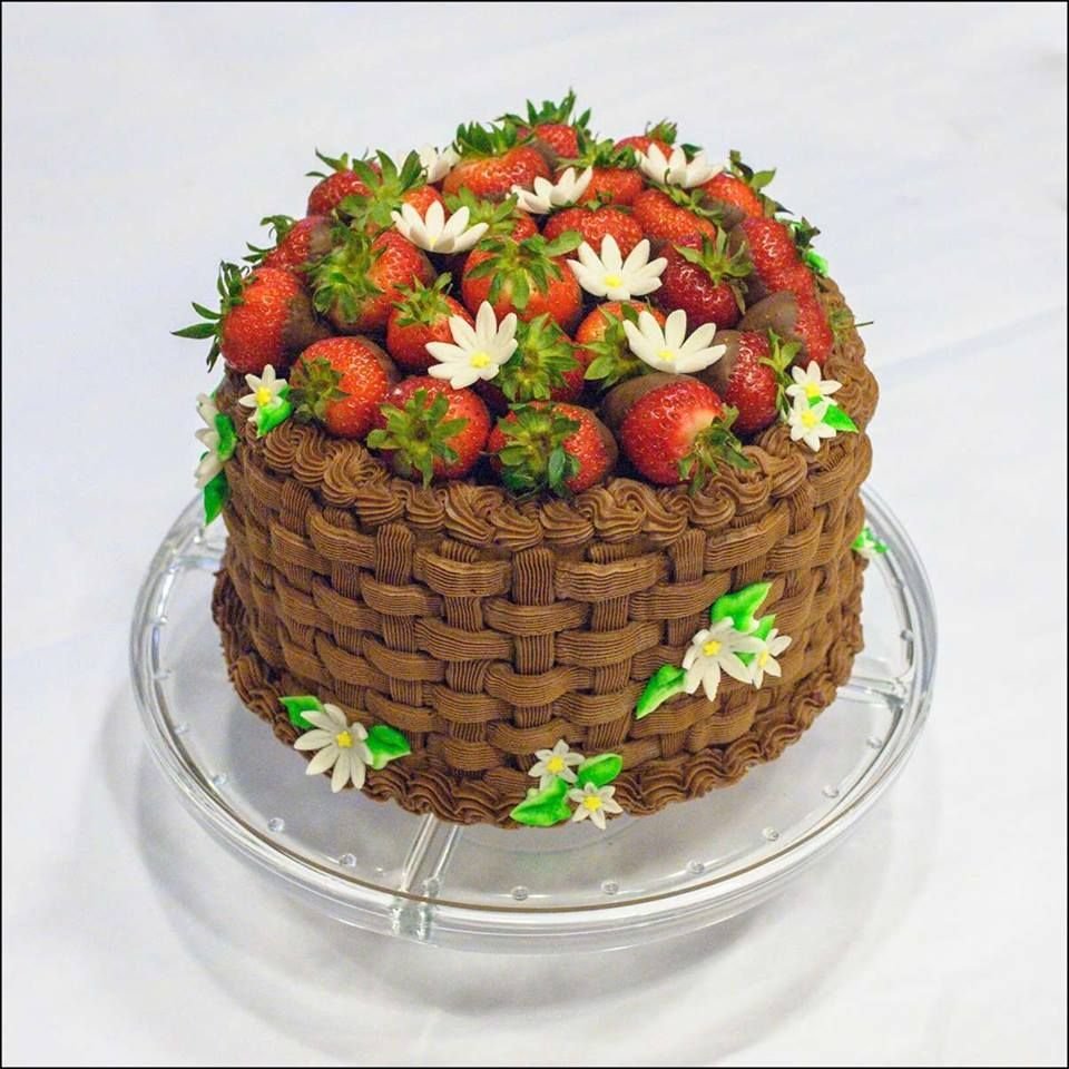 Шоколадные корзиночки с фруктами