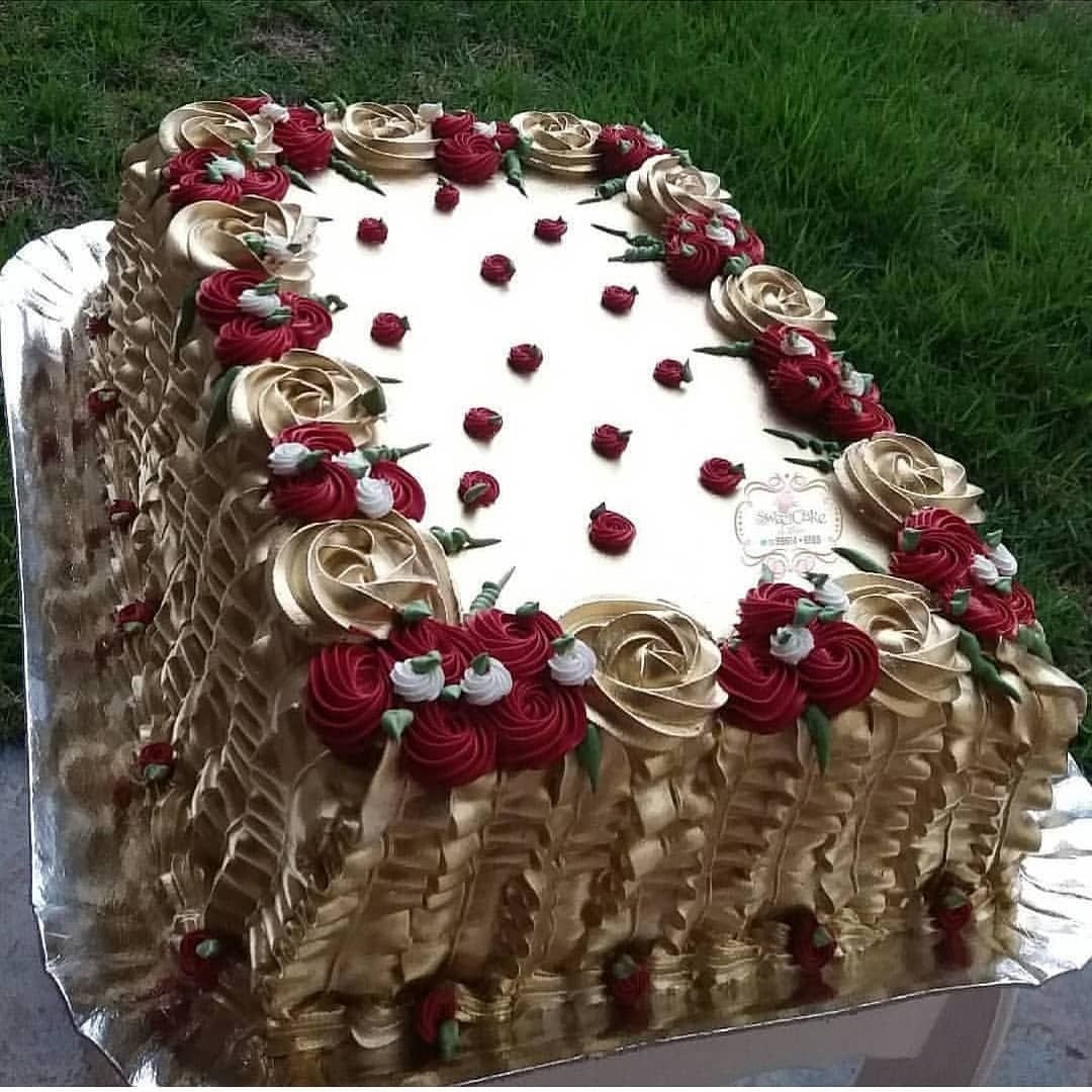 Квадратный торт с розочками