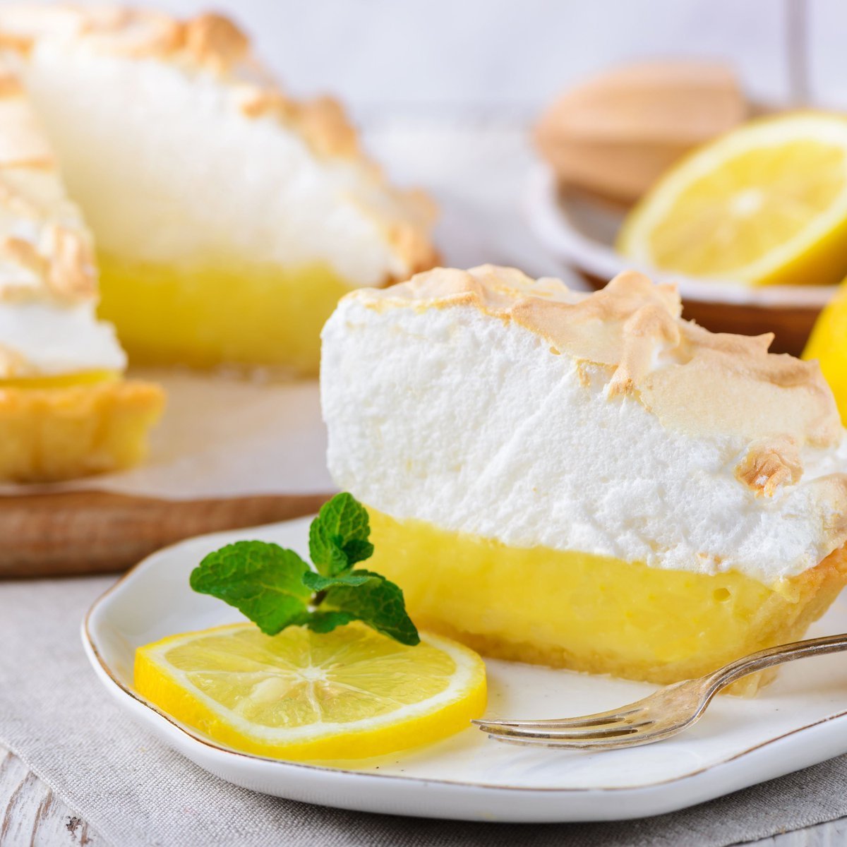 Торт Павлова с лимонным курдом
