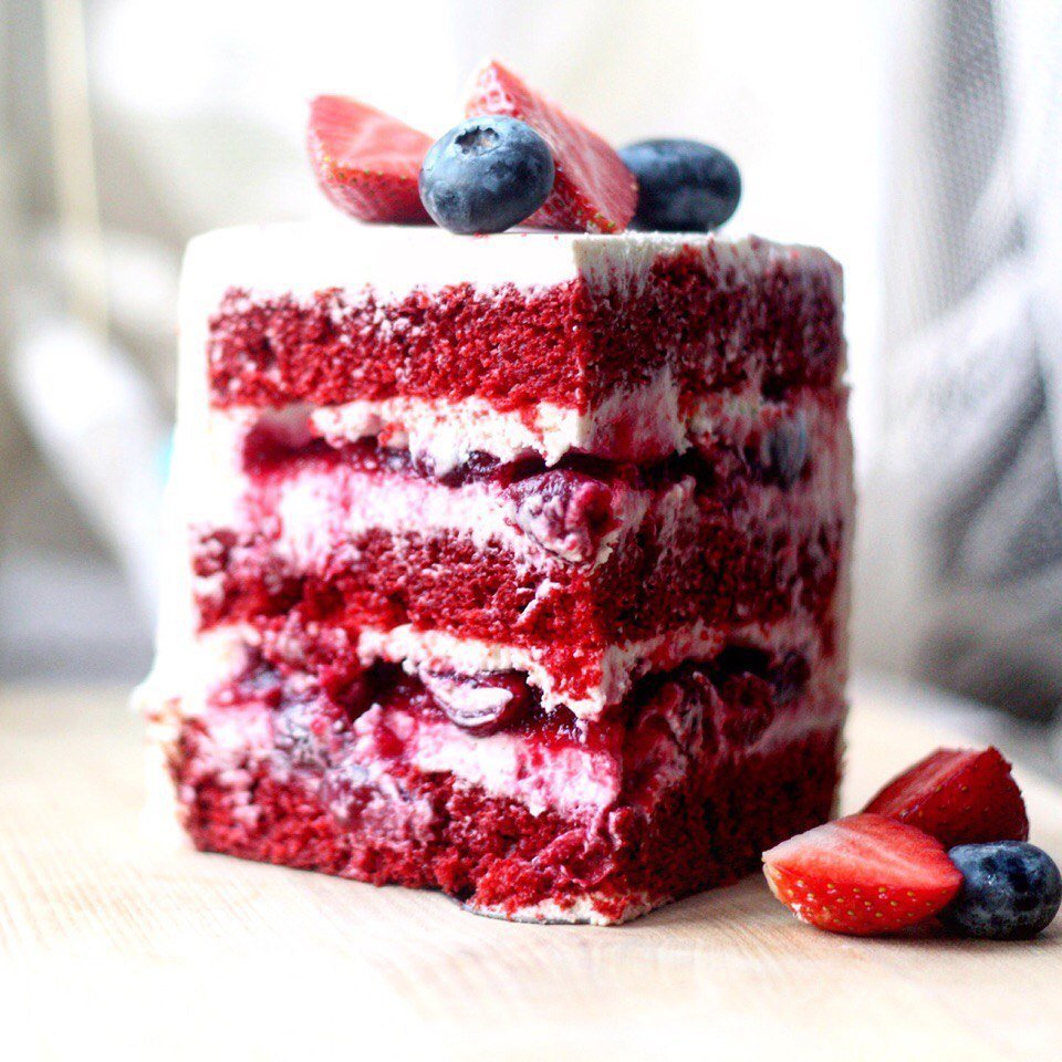 Торта "красный бархат" (Red Velvet).