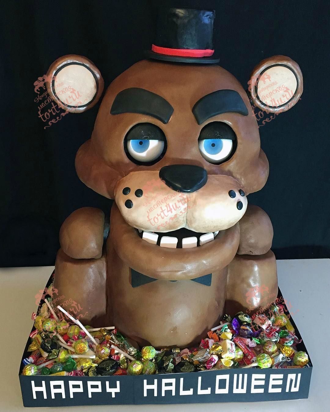 Торты с декором Five Nights at Freddy's