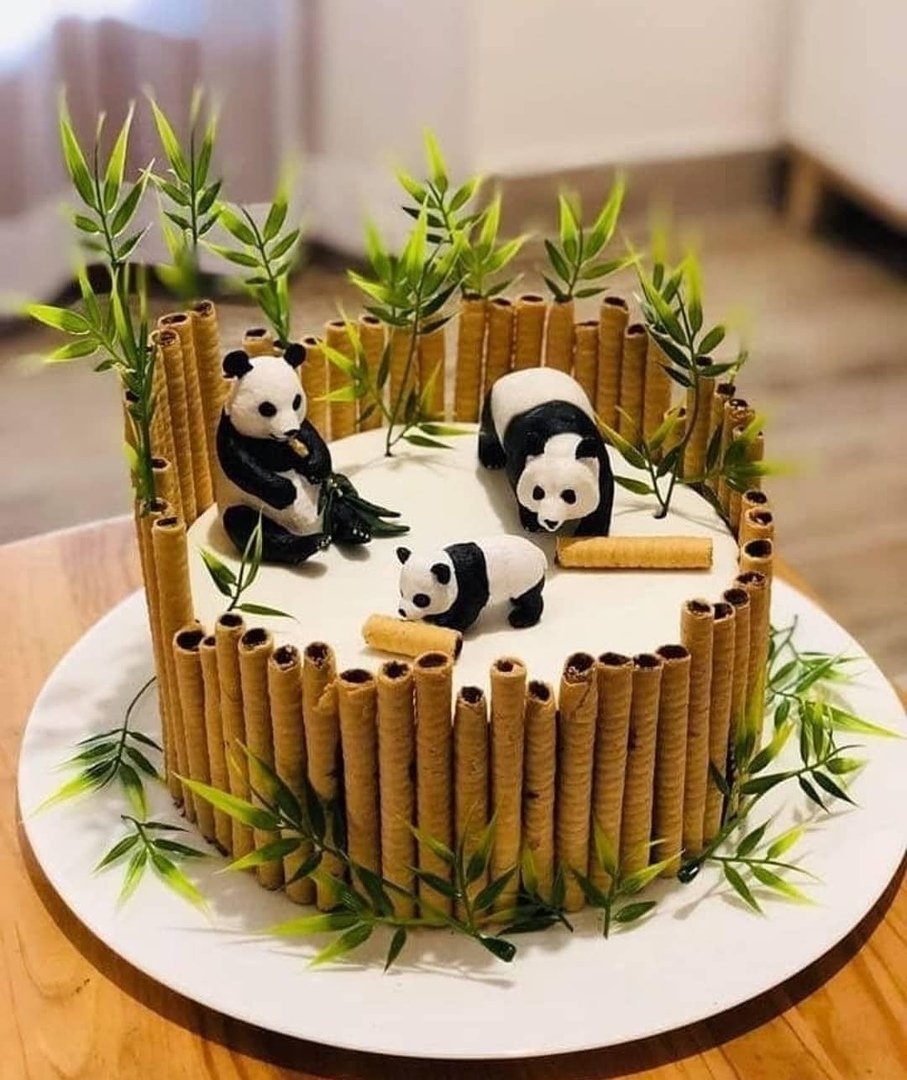 Торт с пандой и бамбуком