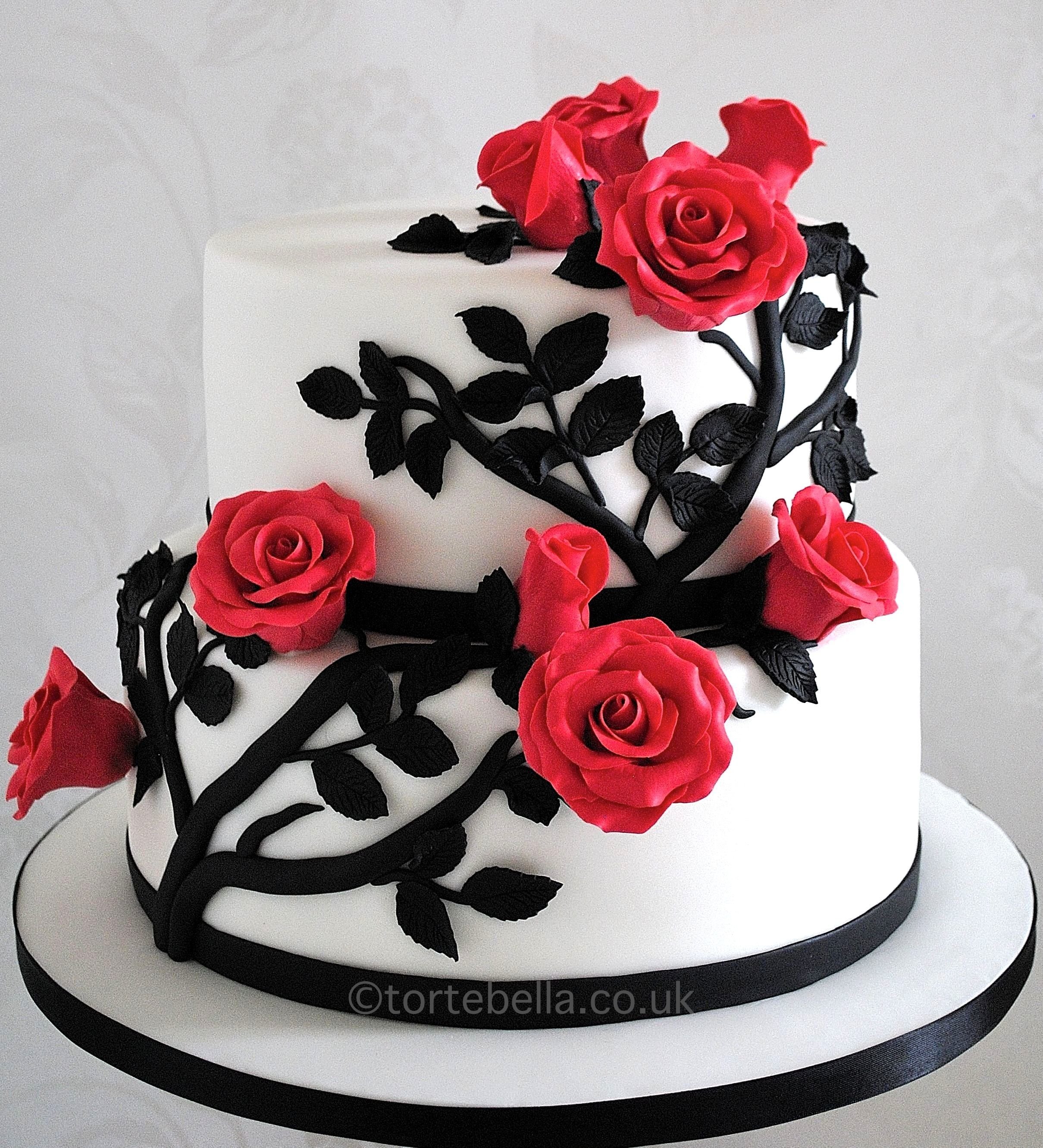 Черно розовый торт. Красивые торты. Украшение торта розами. Торт с розочками. Черно красный торт.