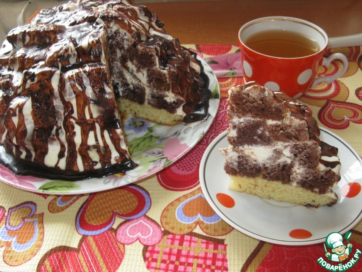 Кучерявый мальчик пирог