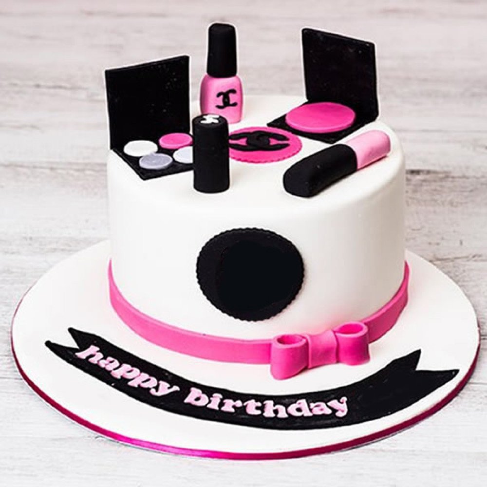 Черно розовый торт. Торт Блэк Пинк торт. Торт с косметикой. Стильный торт для девочки. Тортик с косметикой для девочки.