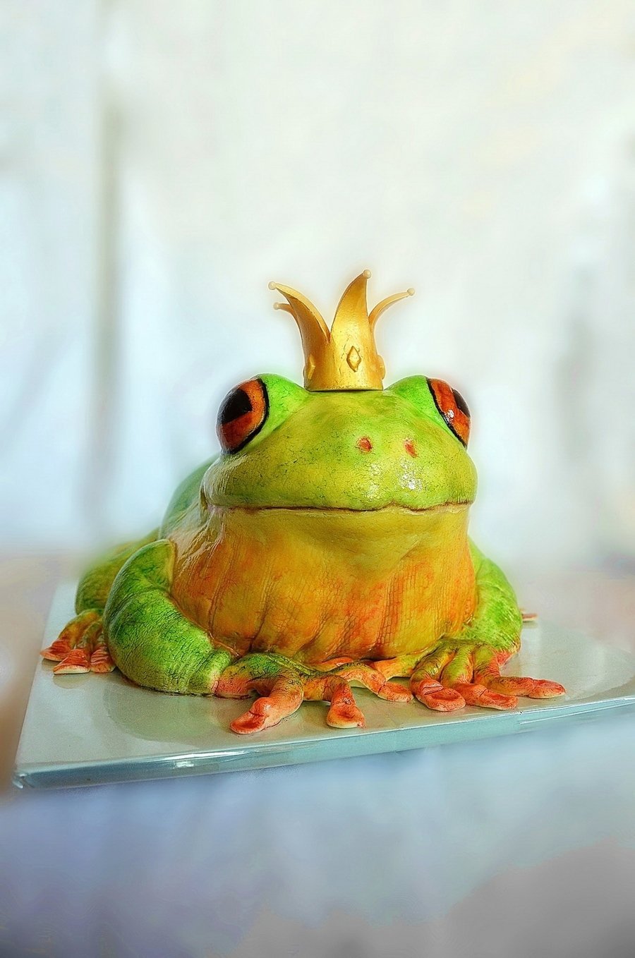 Торт с лягушкой из мастики