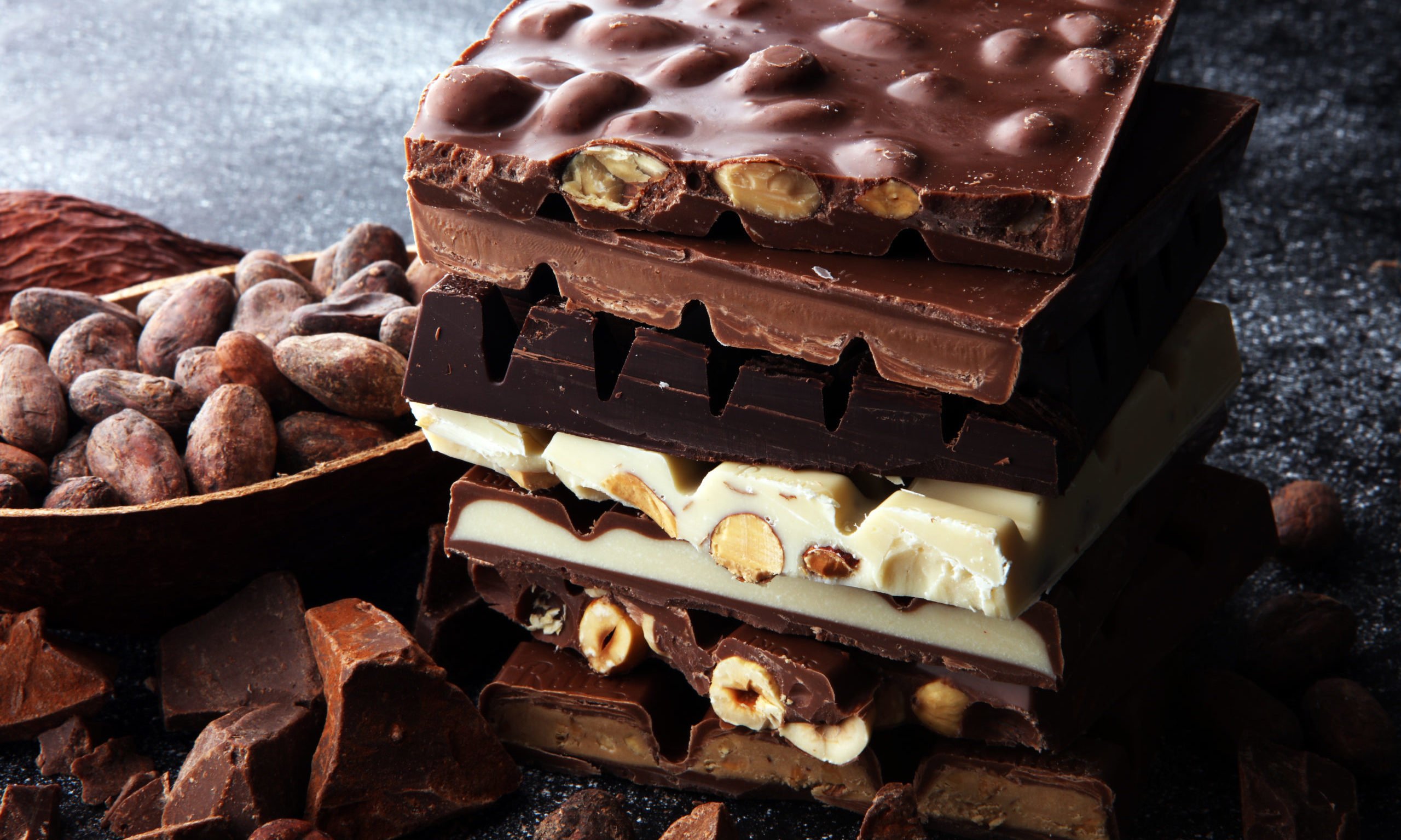 Покажи картинку шоколада. Красивый шоколад. Шоколадные конфеты. Шоколадные сладости. Обыкновенный шоколад.